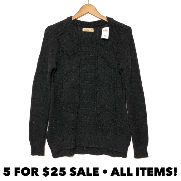 Hollister Sweaters - NWT Hollister Cable Knit Speckled Sweater